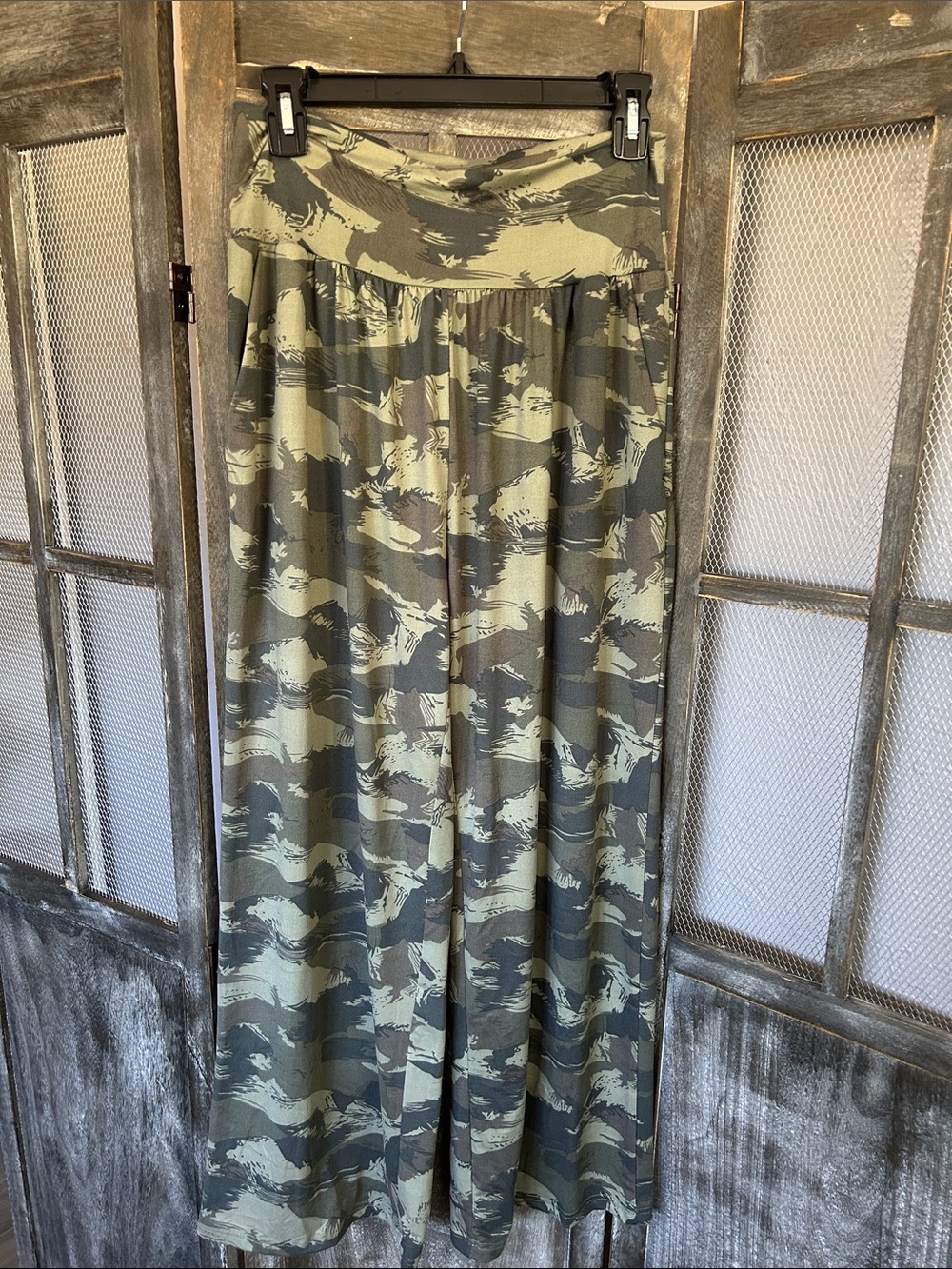 Ueu camo flare leg relax fit yoga pants